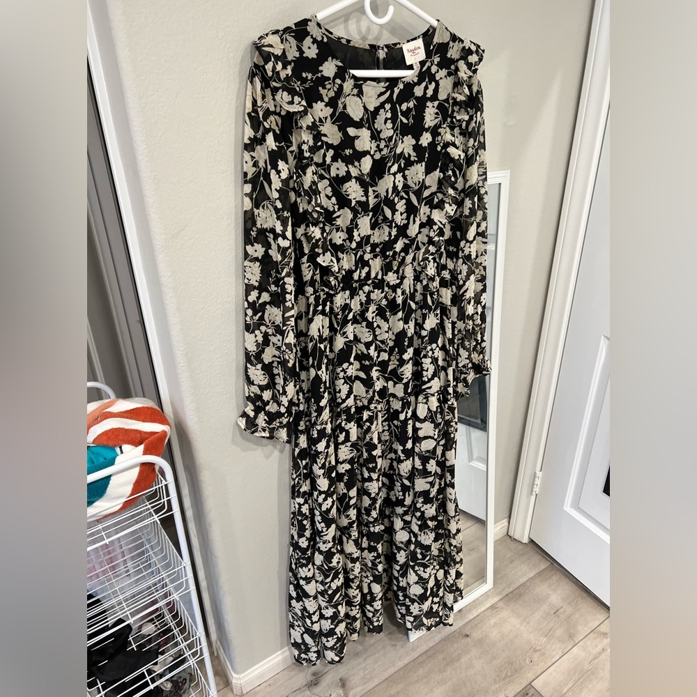 Black and cream floral long sleeve maxi dress